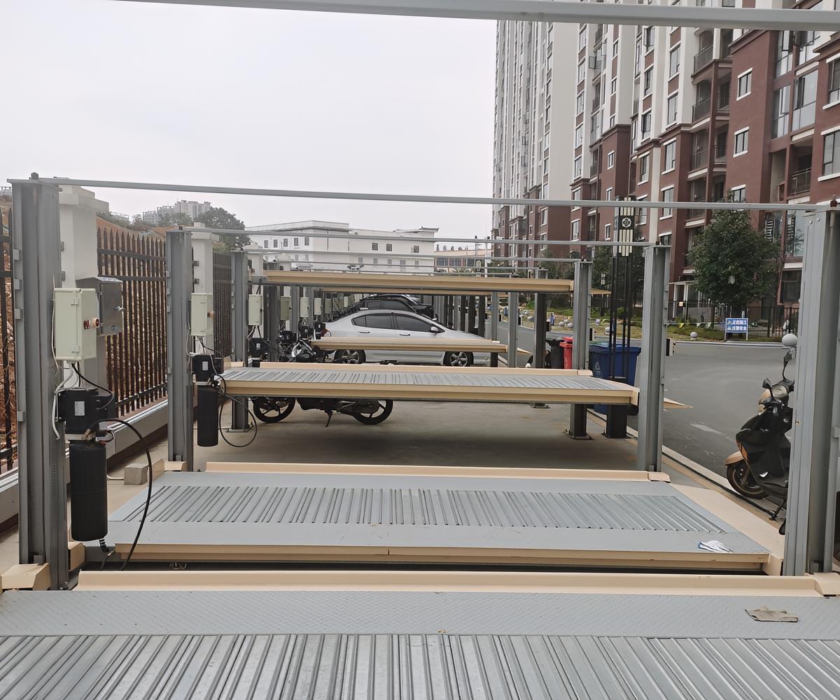 云南俯仰式草莓APP在线观看设备立体租用与双柱机械车库规划要点